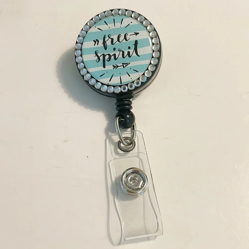 Free Spirit retractable keycard ID badge holder